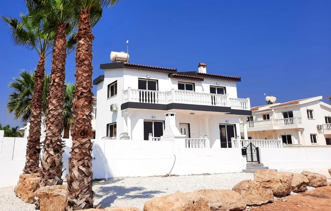Villa Suncity Boutique Beachfront Ayia Napa Esterno foto