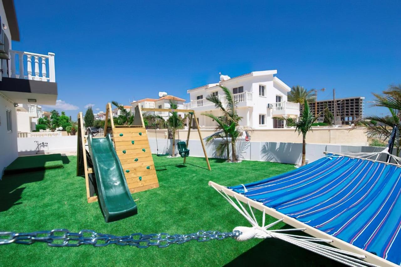 Villa Suncity Boutique Beachfront Ayia Napa Esterno foto