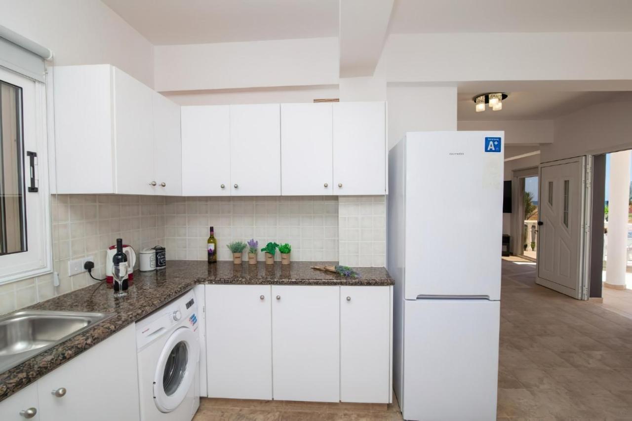 Villa Suncity Boutique Beachfront Ayia Napa Esterno foto