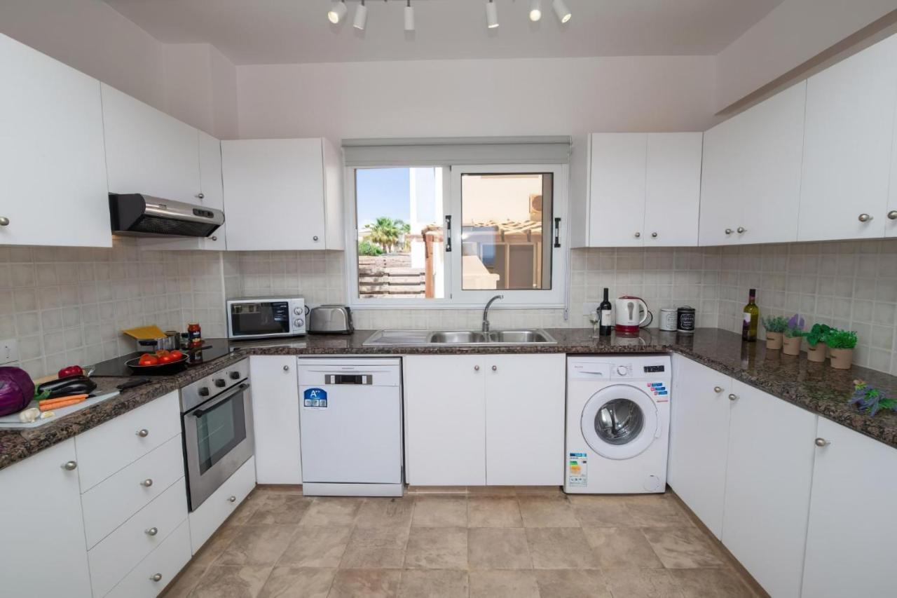 Villa Suncity Boutique Beachfront Ayia Napa Esterno foto
