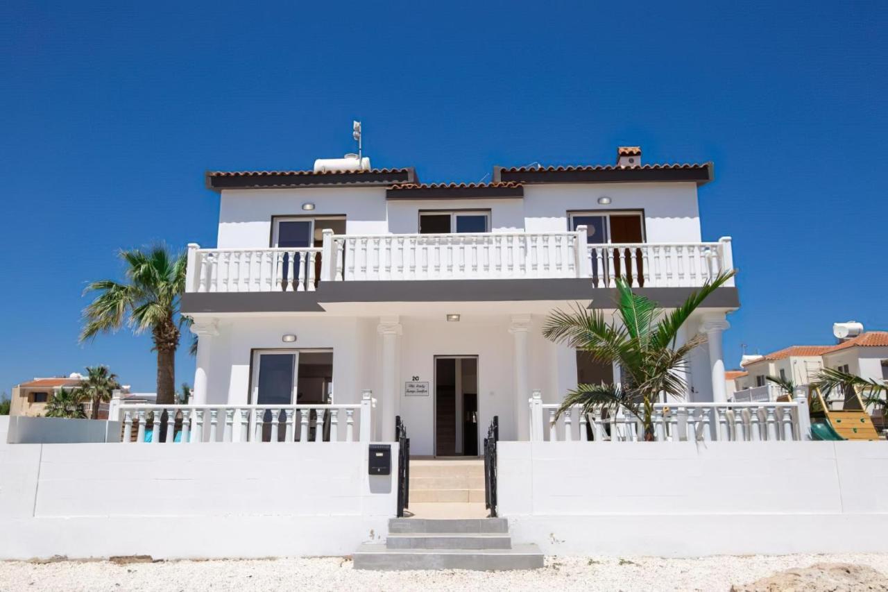 Villa Suncity Boutique Beachfront Ayia Napa Esterno foto