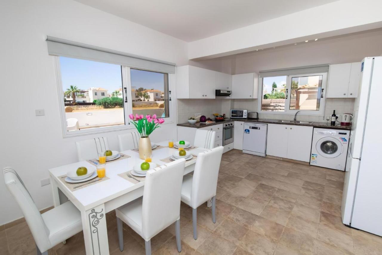 Villa Suncity Boutique Beachfront Ayia Napa Esterno foto